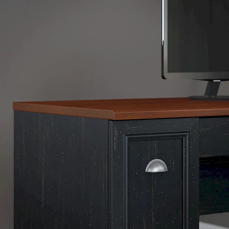 Bureau d'angle Fairview 60 W avec tiroirs et espaces de rangement de Bush Furniture