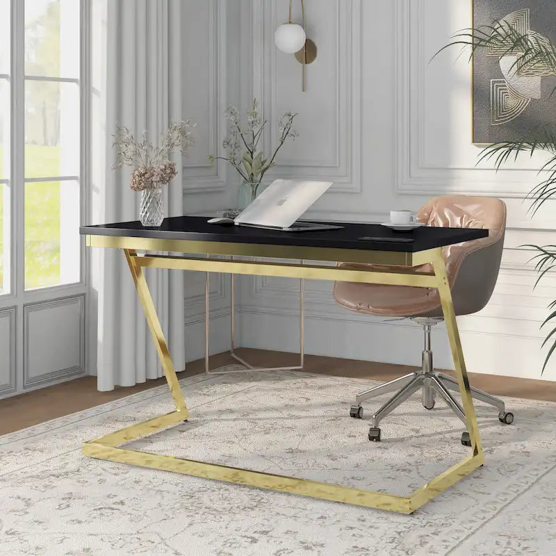 Bureau d'ordinateur Rosalinda Glam de 47 po en acier avec ports USB par Furniture of America