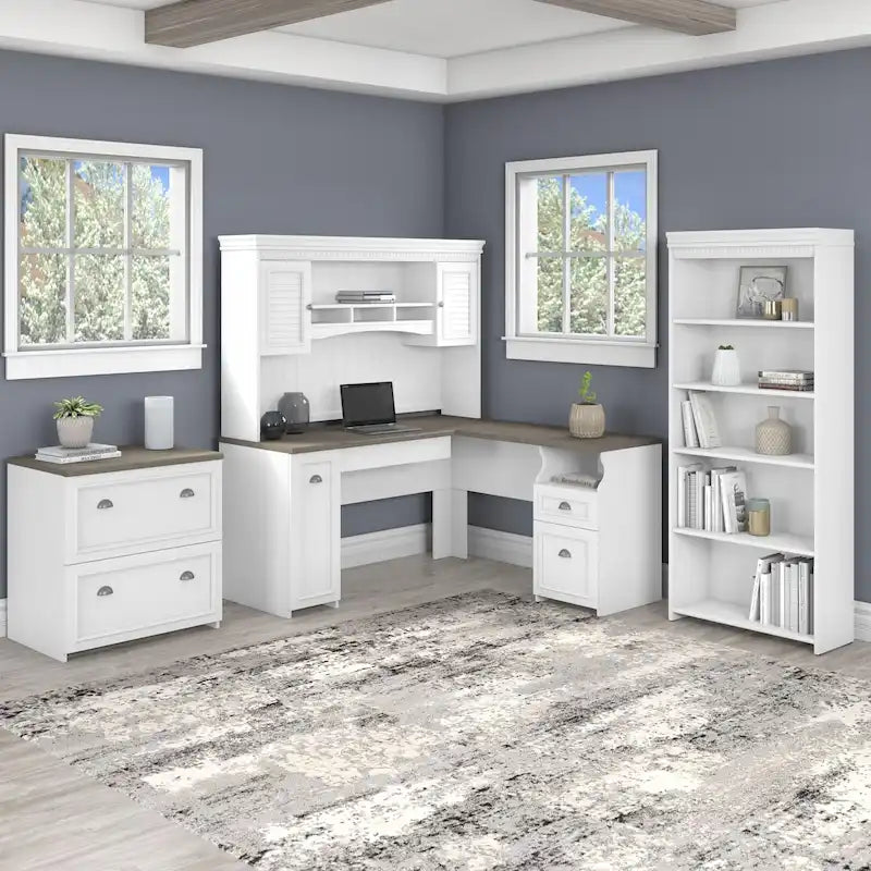 Bureau 60W Fairview avec huche, armoire et bibliothèque de Bush Furniture