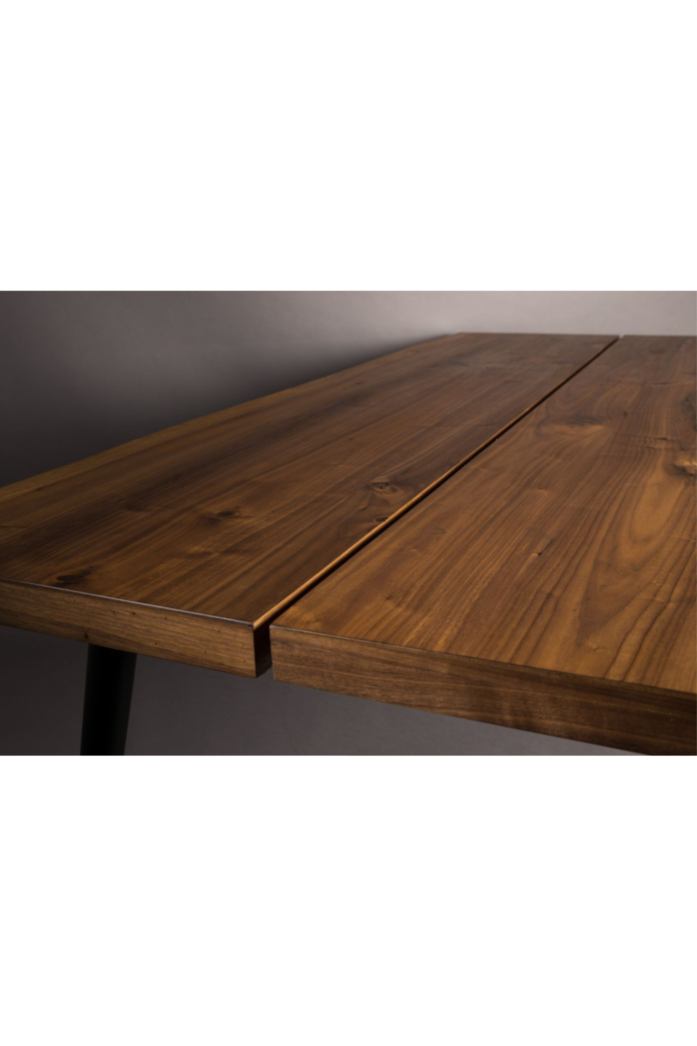 Table à manger en placage de noyer