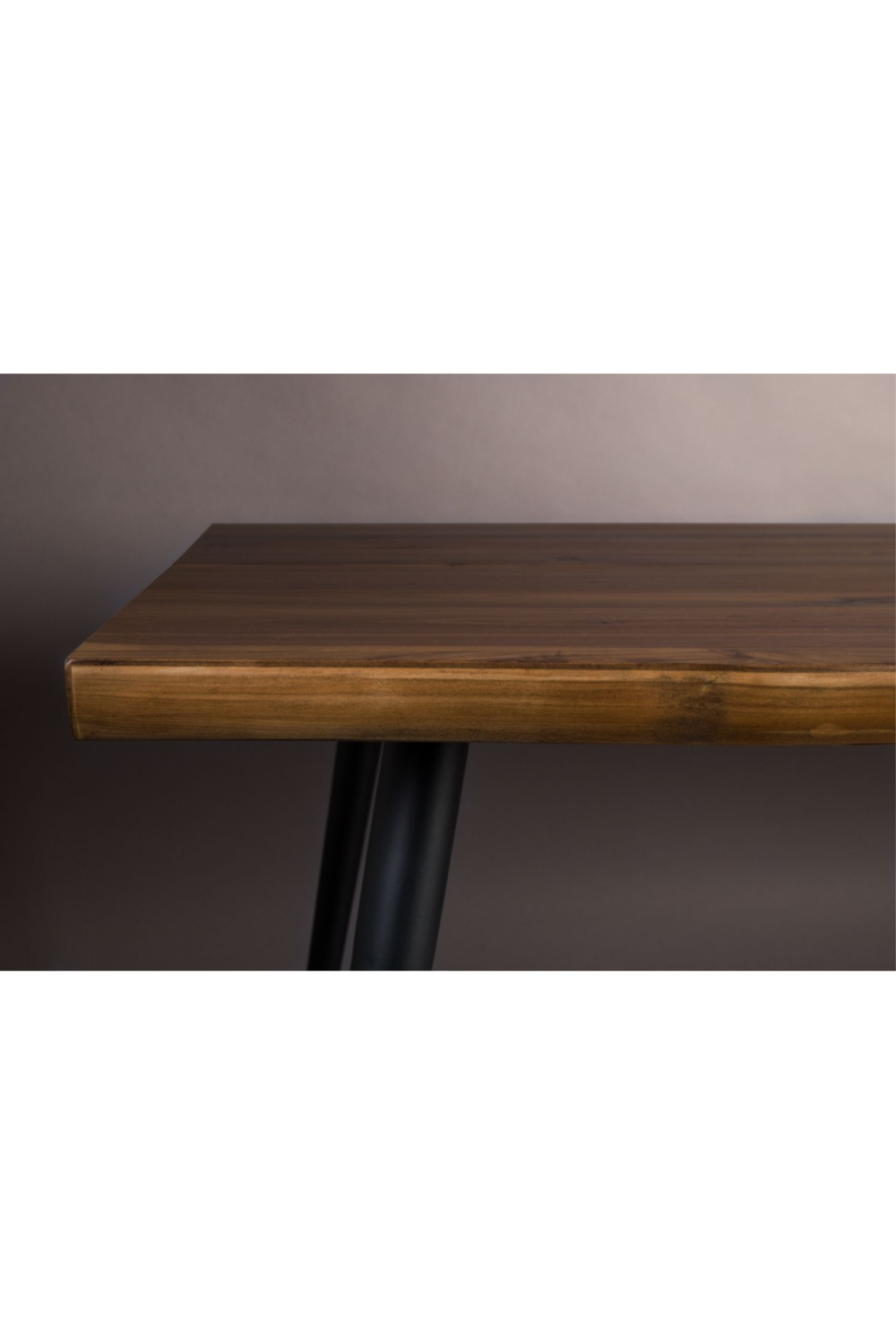 Table à manger en placage de noyer