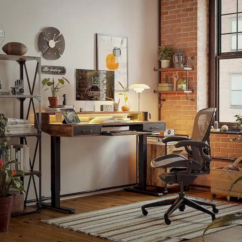 Bureau debout électrique réglable en hauteur FEZIBO avec deux tiroirs et un plateau de clavier, bureau sur pied avec bandes LED