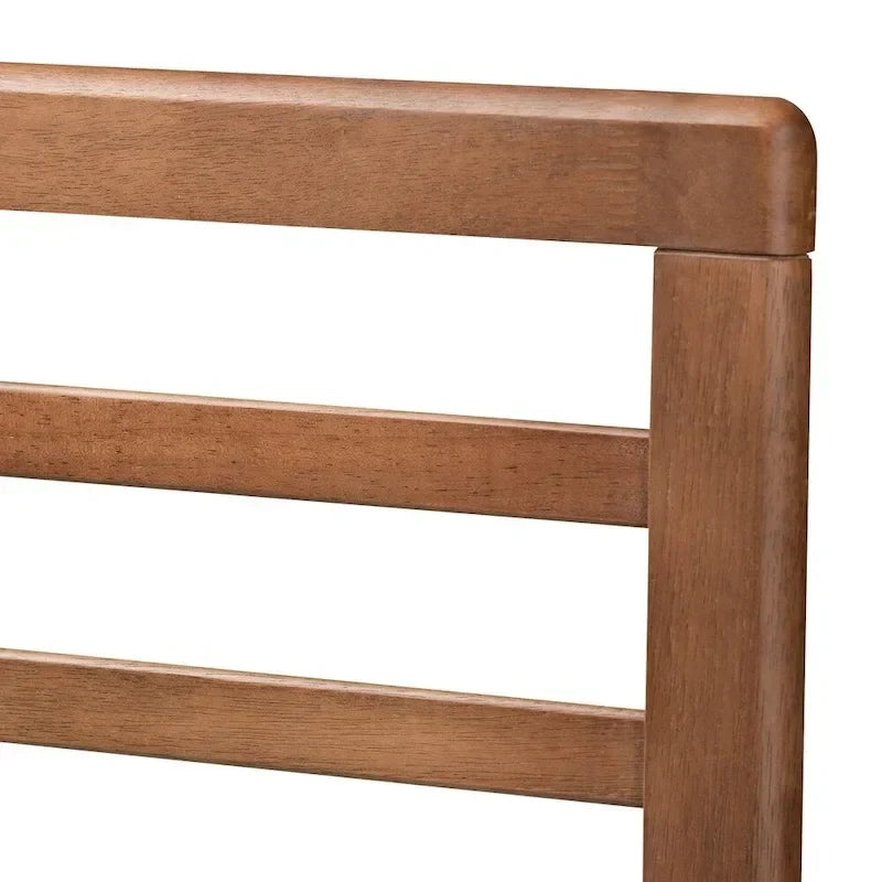 Lit plateforme Carson Carrington Hjulsta en bois, de style moderne du milieu du siècle