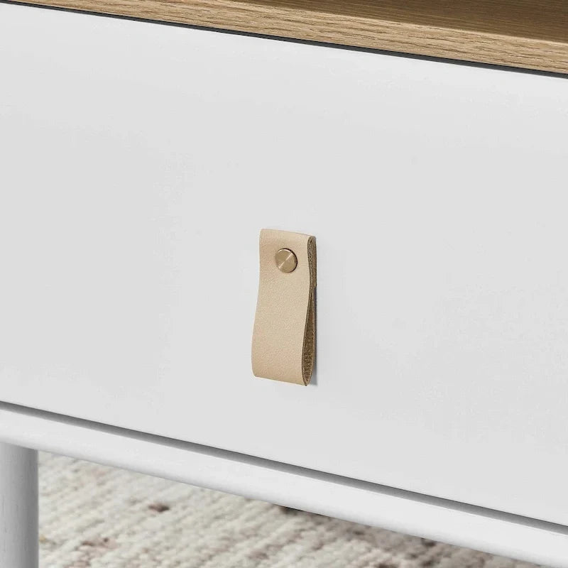 Table de chevet de style moderne avec tiroir
